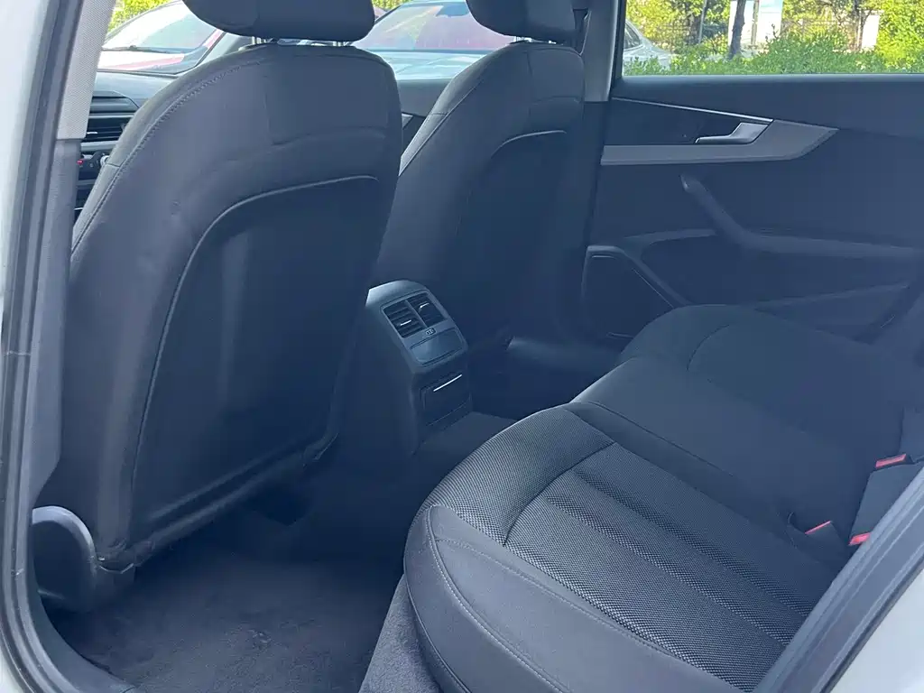 Audi A4L — миниатюра 6