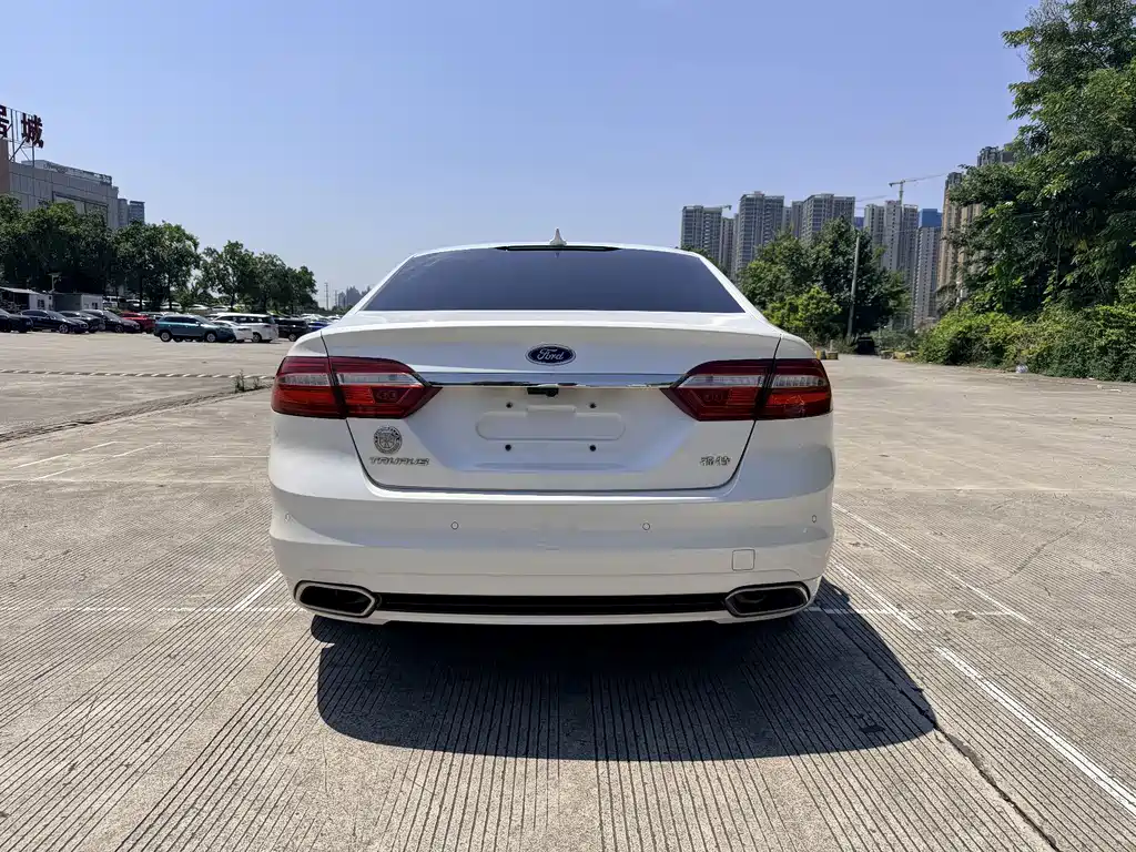 Ford Taurus — миниатюра 8