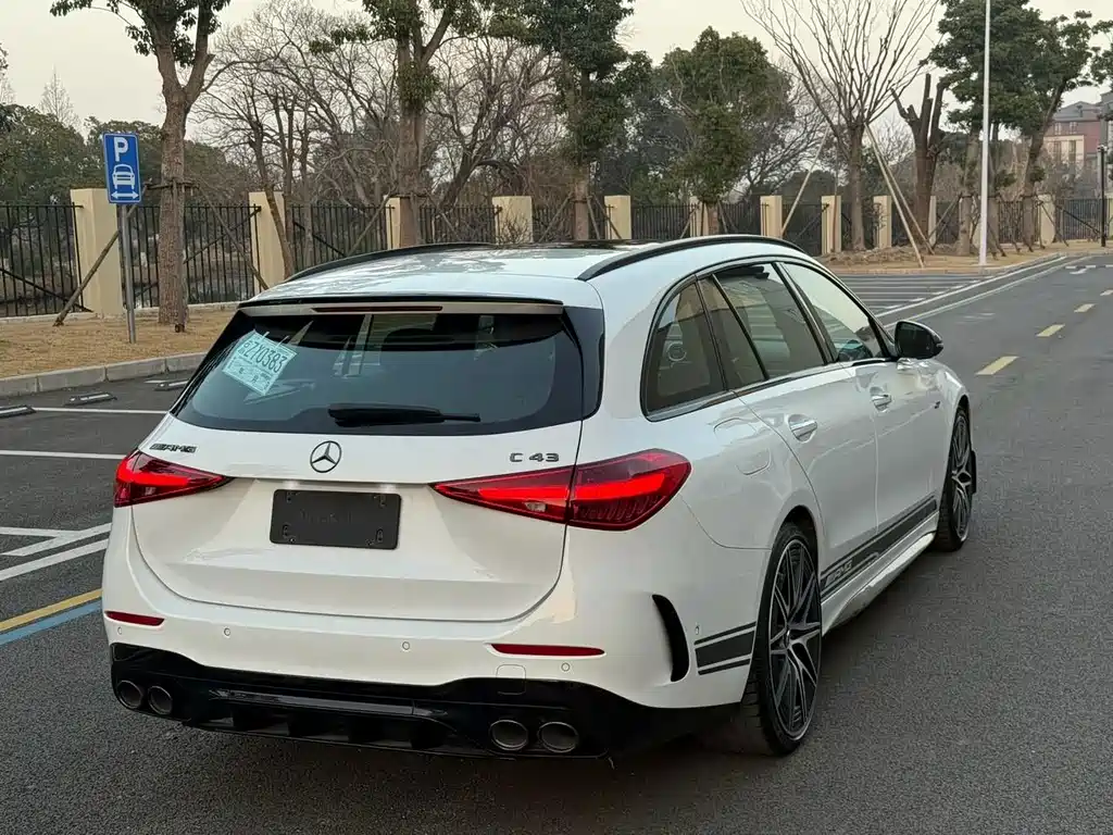 Mercedes-Benz C-Class AMG — миниатюра 4