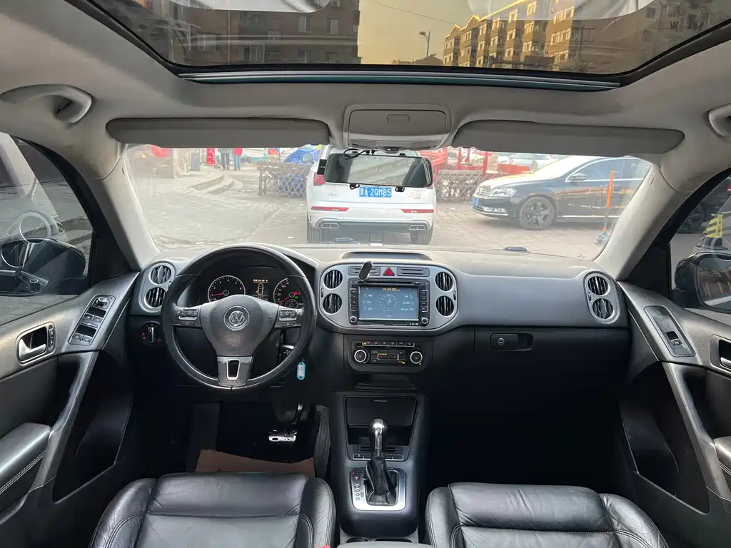 Volkswagen Tiguan — миниатюра 8