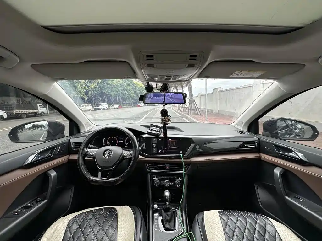 Volkswagen Tharu — миниатюра 5