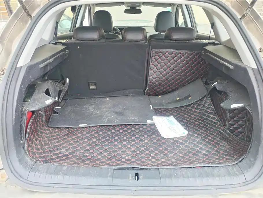 Changfeng CS10 2016 2.0T AT Luxury