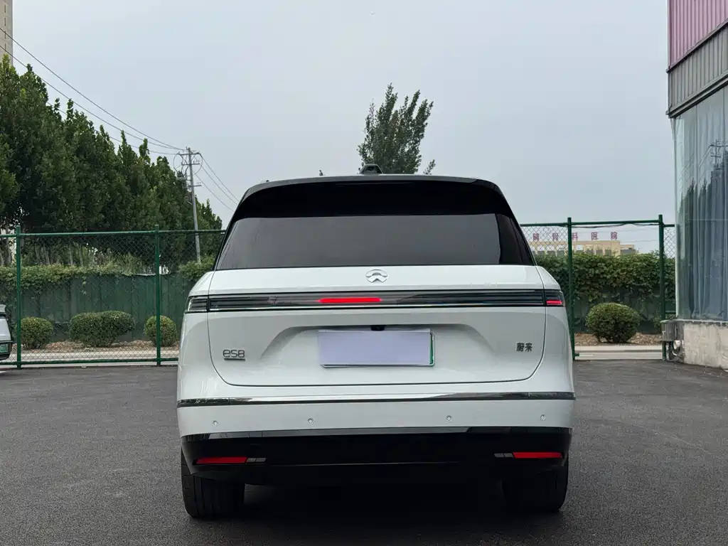 NIO ES8 — миниатюра 6