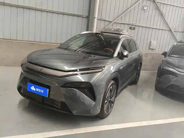 2025 BYD Tang