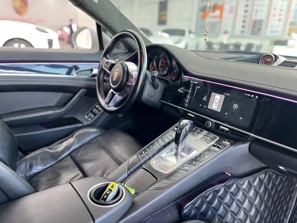 Porsche Panamera 2014 Panamera 4 3.0T