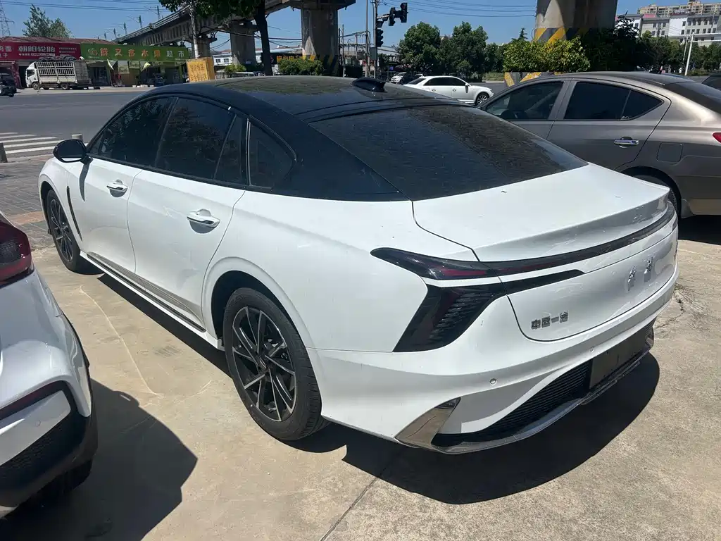 Hongqi Hongqi H6 — миниатюра 4