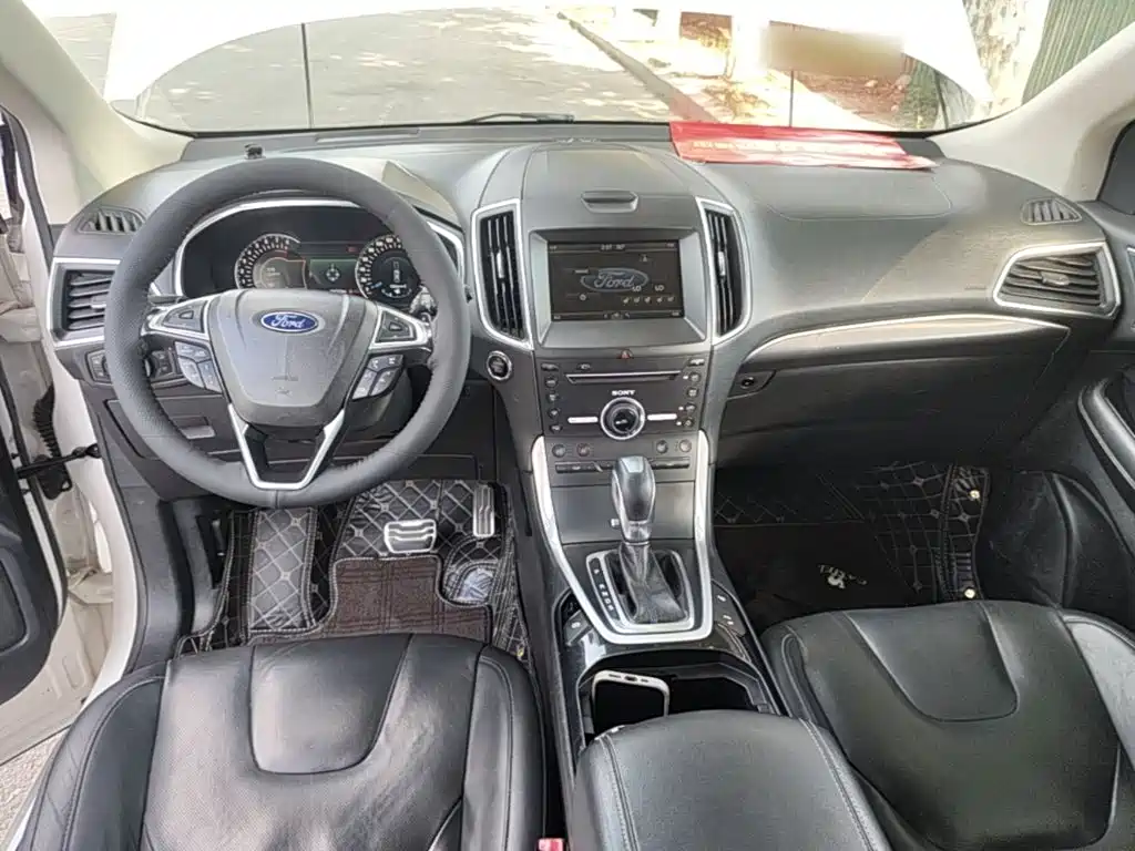 Ford Edge — миниатюра 10