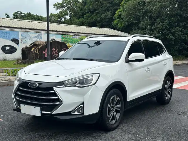2017 JAC S7