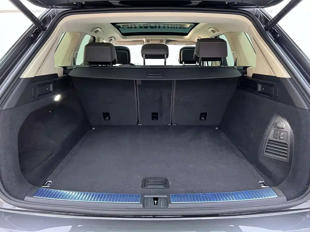 Volkswagen Touareg — миниатюра 9