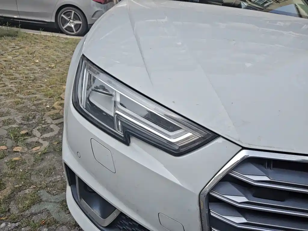 Audi A4 (Import) — миниатюра 7