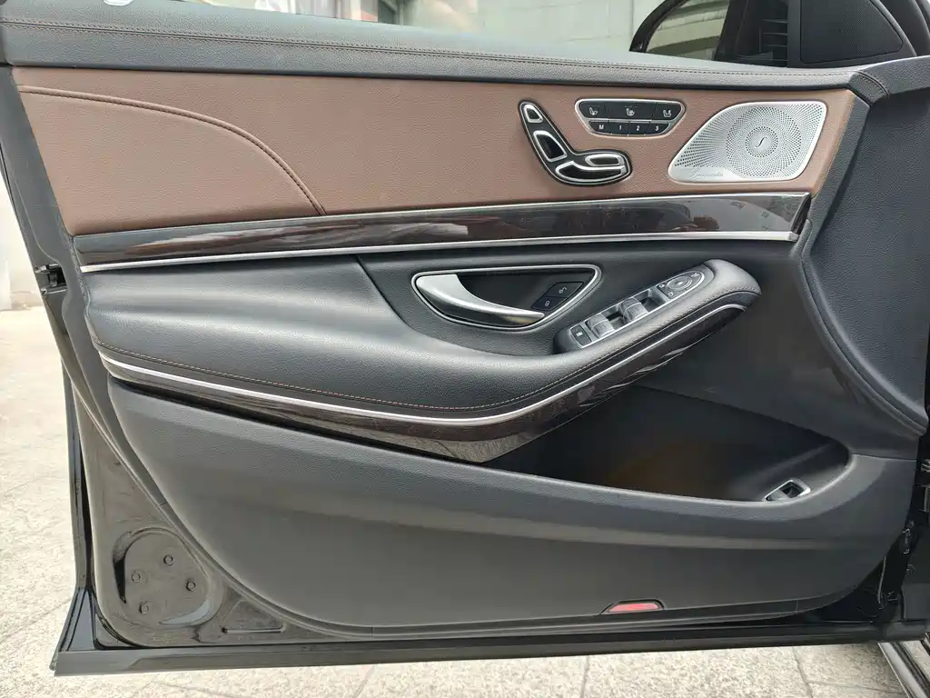Mercedes-Benz S-Class — миниатюра 16