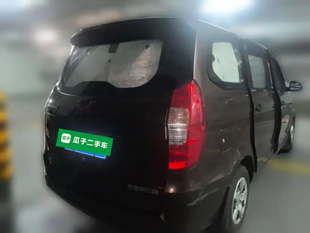 Wuling Hongguang — миниатюра 6
