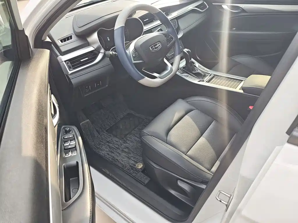 Geely Emgrand — миниатюра 4