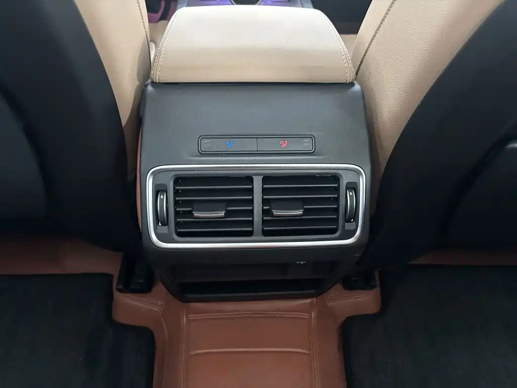 Land Rover Discovery Sport — миниатюра 19