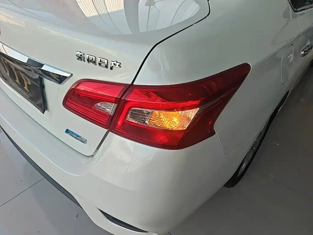 Nissan Sylphy — миниатюра 8