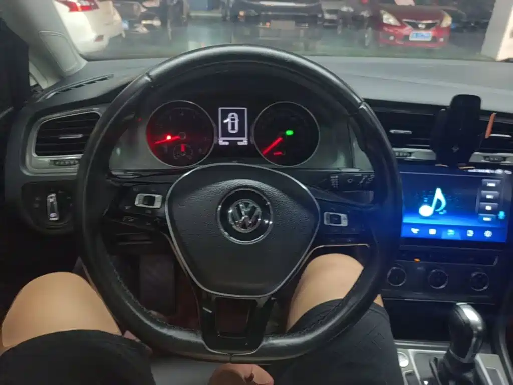 Volkswagen Golf — миниатюра 11