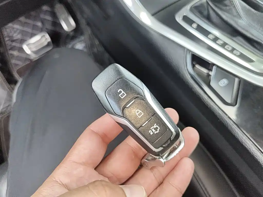 Ford Edge — миниатюра 9