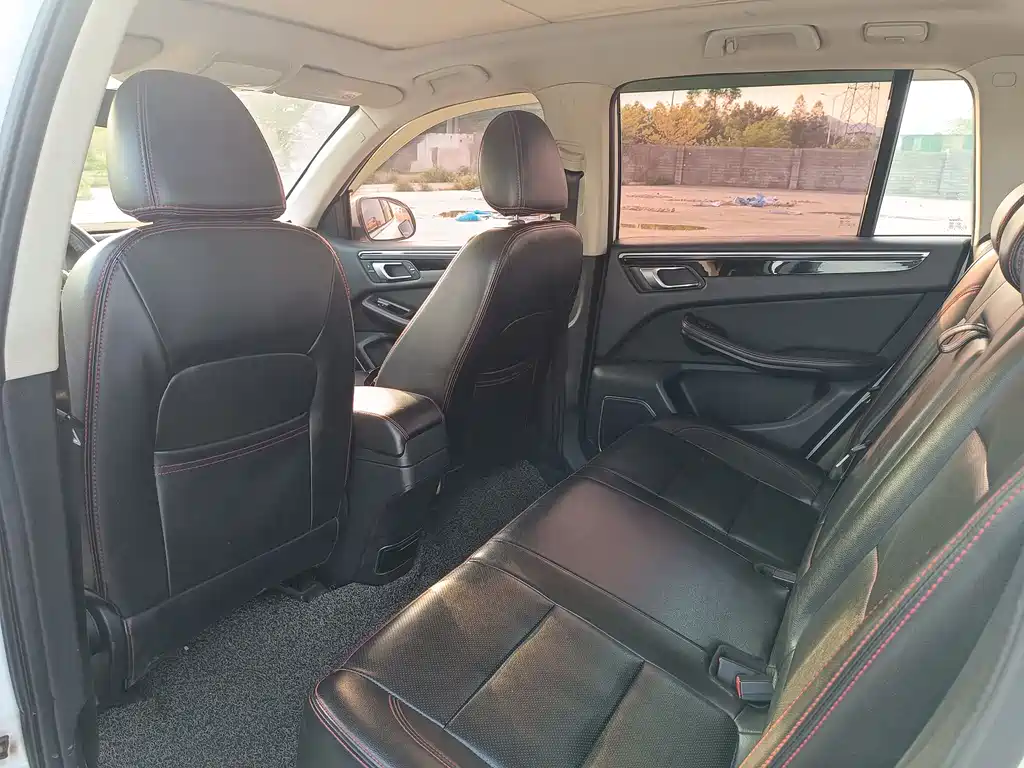 Zotye X5 2015 1.5T MT Luxury IV