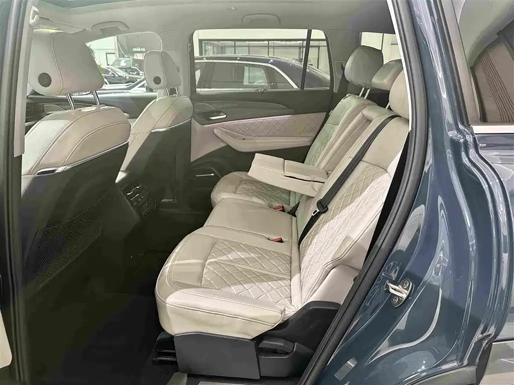 Audi Q6 — миниатюра 14
