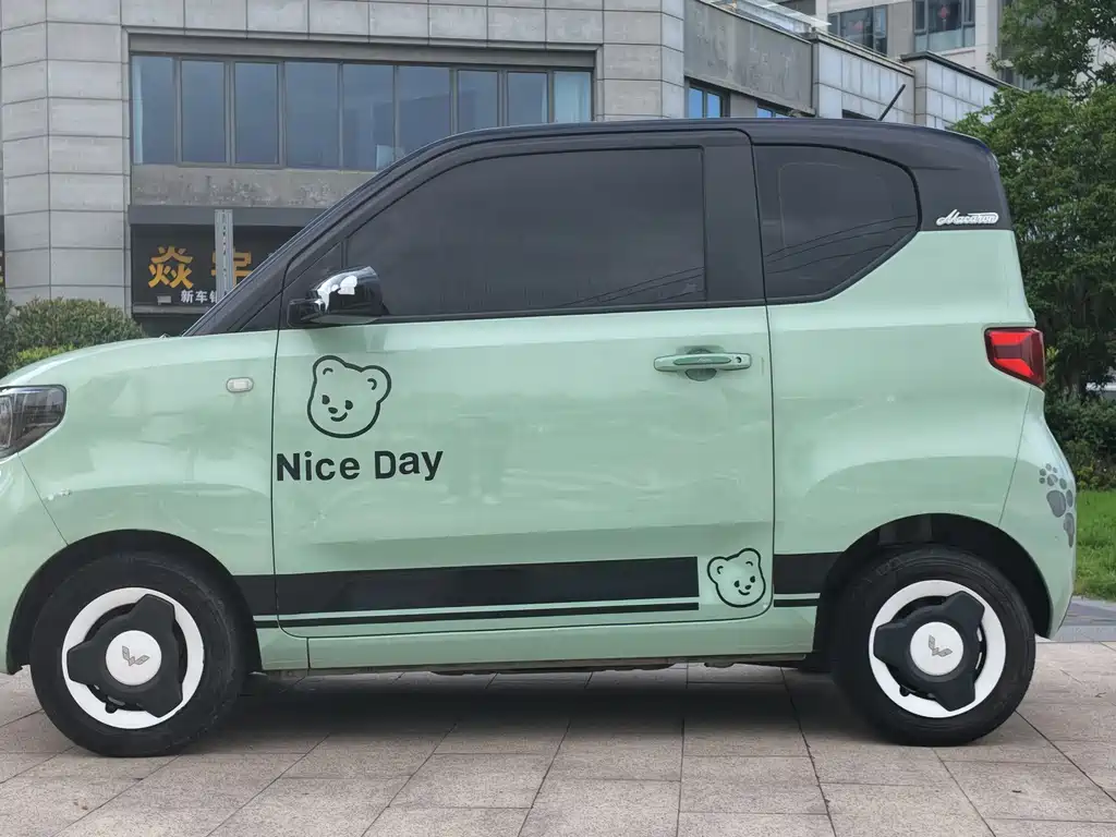 Wuling MINIEV — миниатюра 3