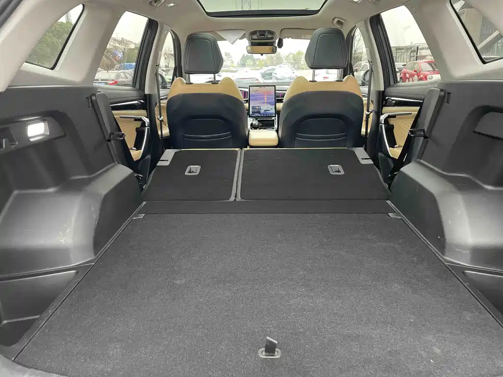 GEELY AUTOMOBILE BOYUE L