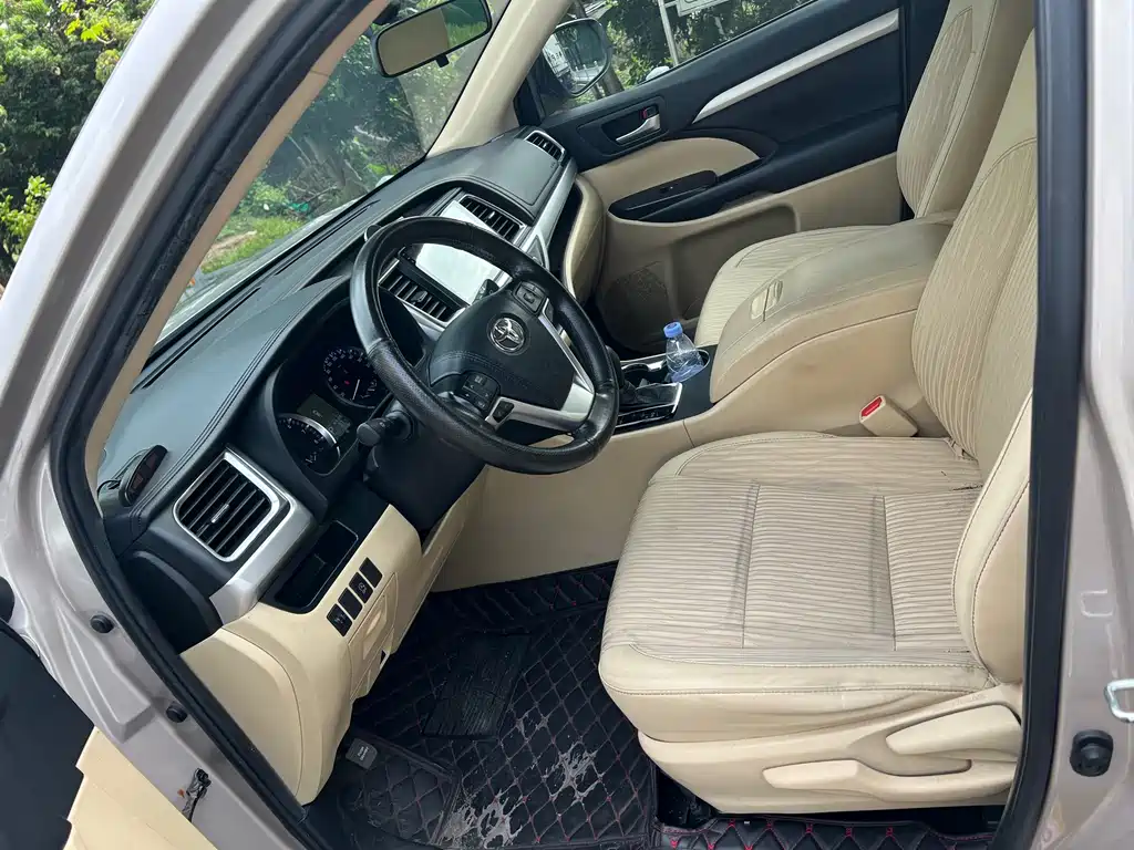 Toyota Highlander — миниатюра 9