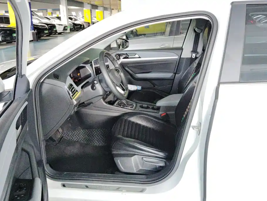Volkswagen Lavida — миниатюра 9
