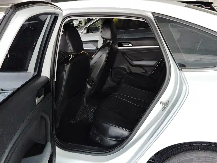Volkswagen Lavida — миниатюра 11