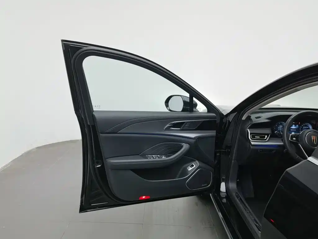 Hongqi Hongqi H5 — миниатюра 8
