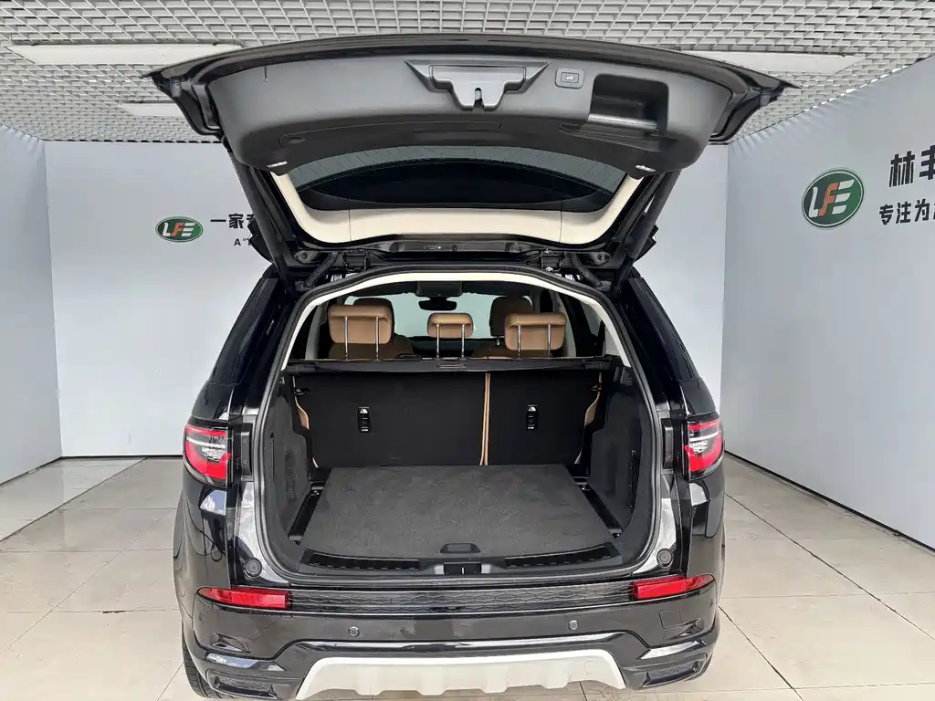 Land Rover Discovery Sport — миниатюра 27