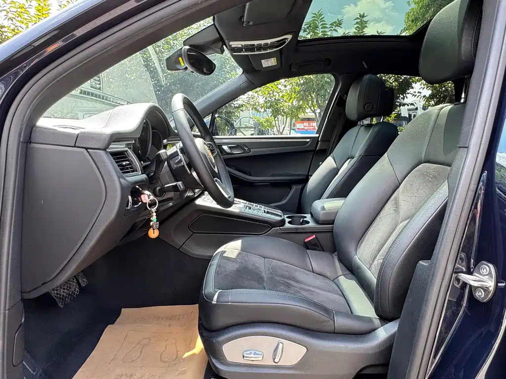 Porsche Macan — миниатюра 10