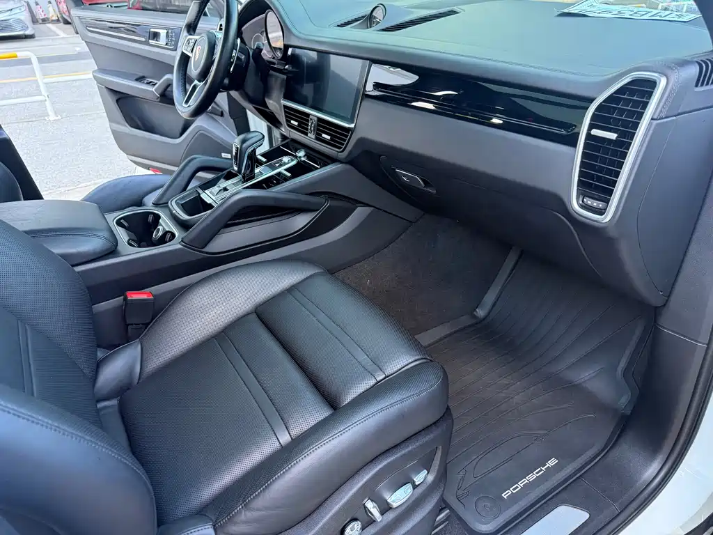 Porsche Cayenne Hybrid — миниатюра 9