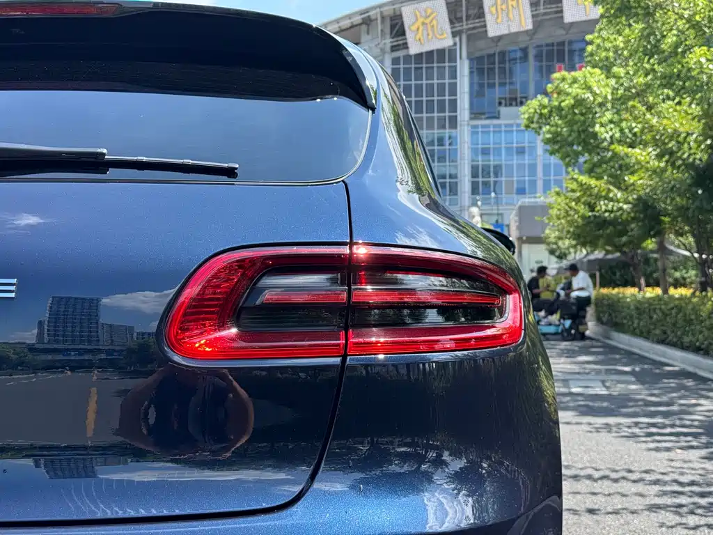 Porsche Macan — миниатюра 19