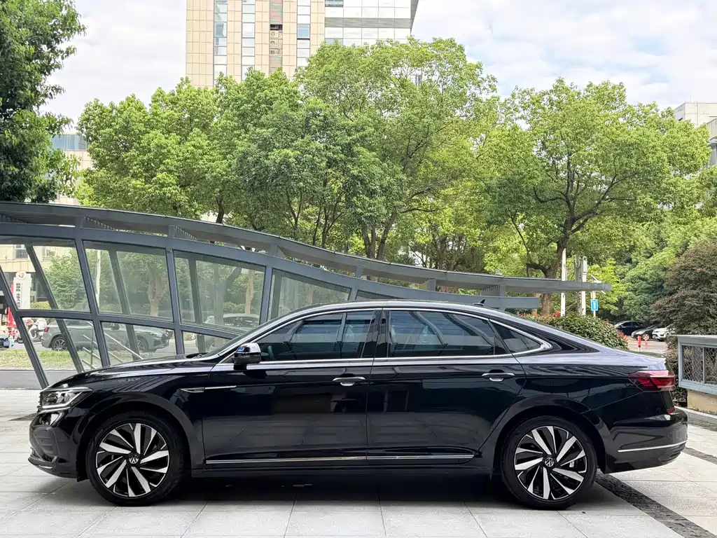 Volkswagen Passat — миниатюра 6