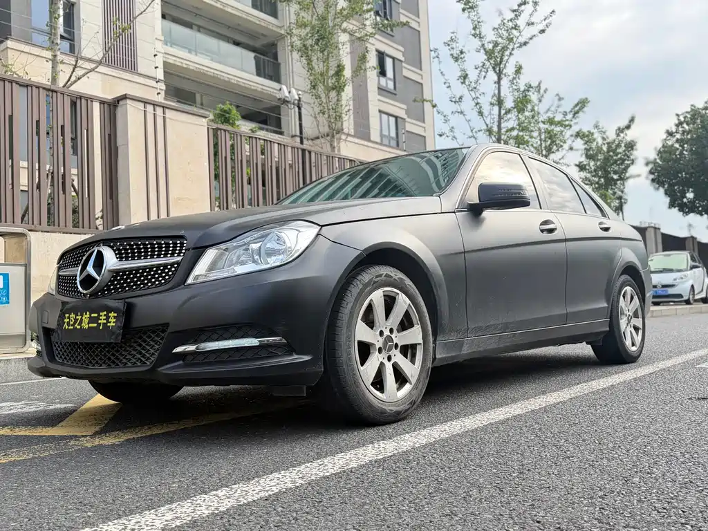 Mercedes-Benz C-Class — миниатюра 3