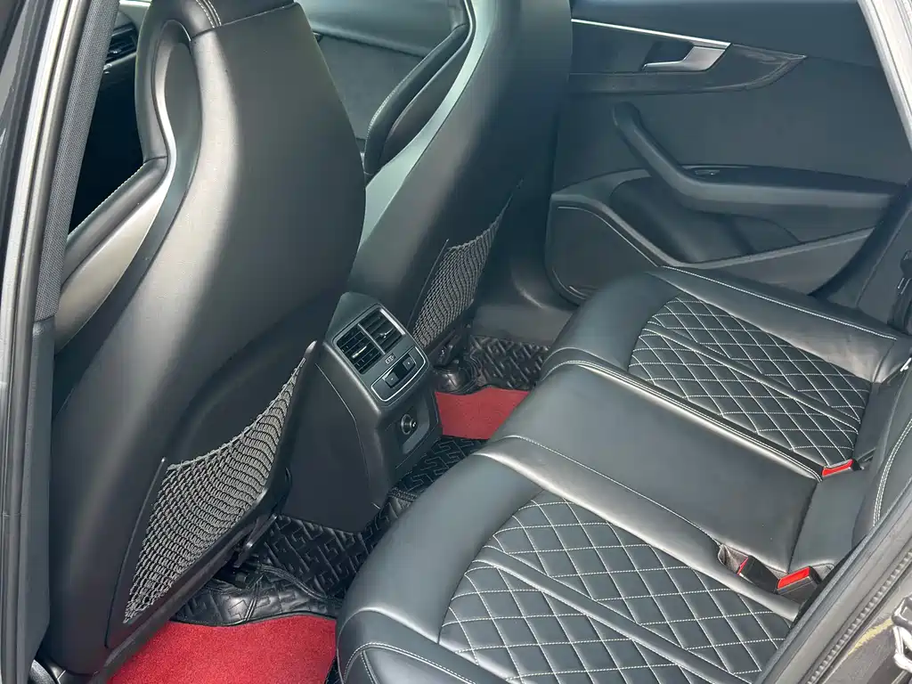 Audi S4 — миниатюра 10