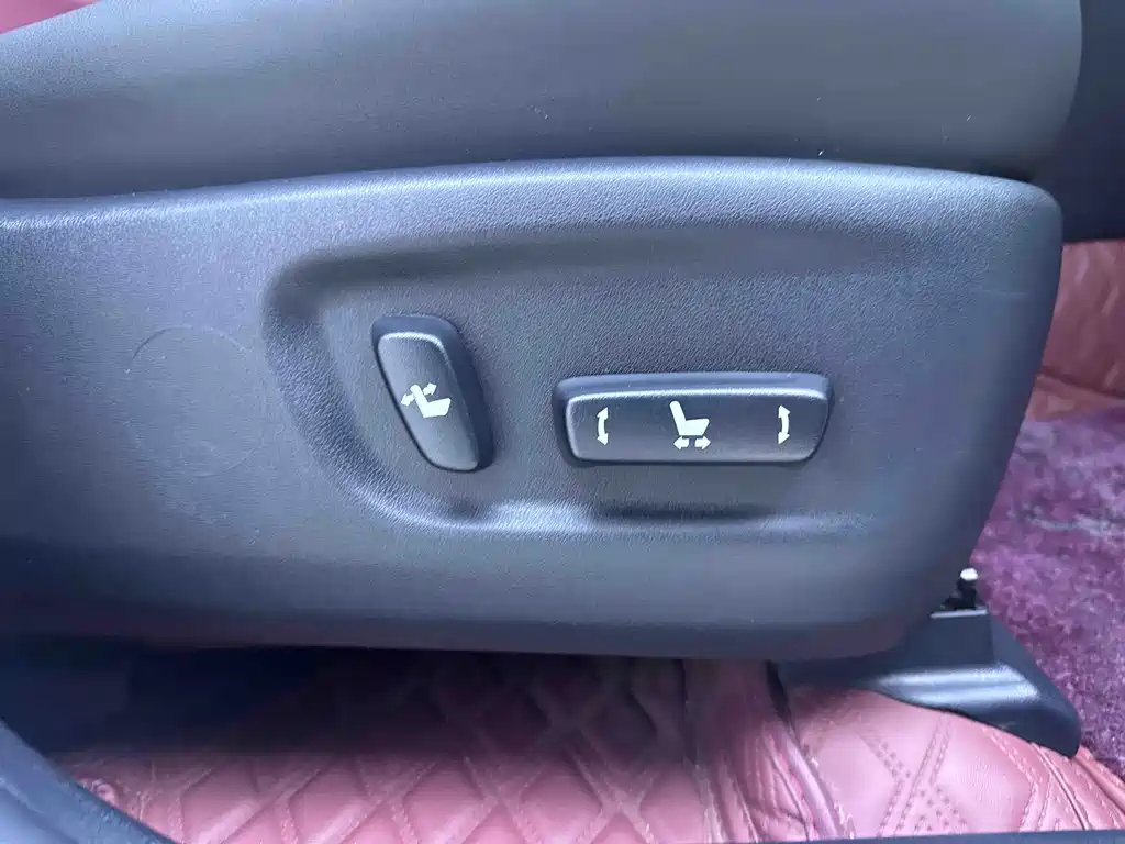 Lexus NX — миниатюра 19