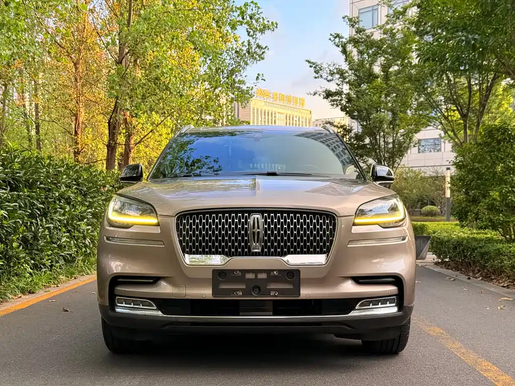 Lincoln Aviator — миниатюра 2