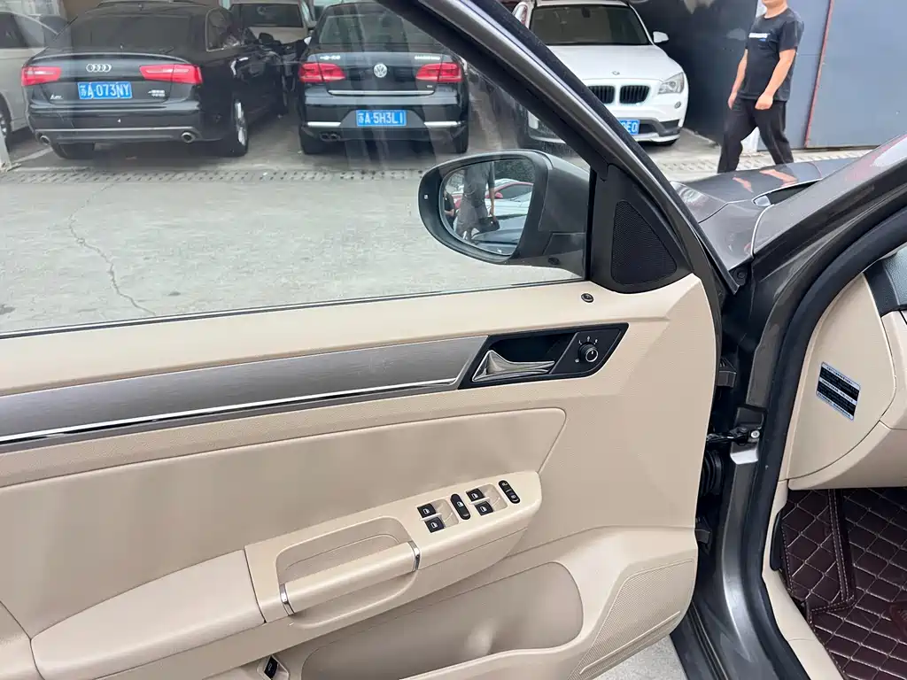 Volkswagen Bora — миниатюра 7