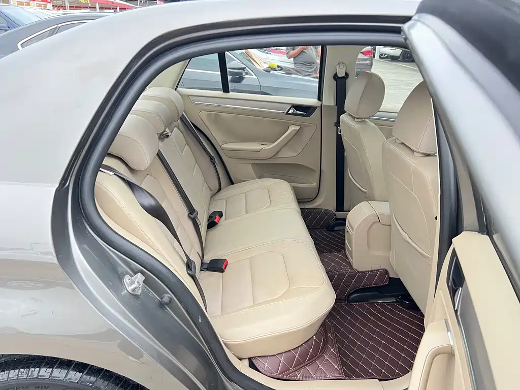 Volkswagen Bora — миниатюра 13
