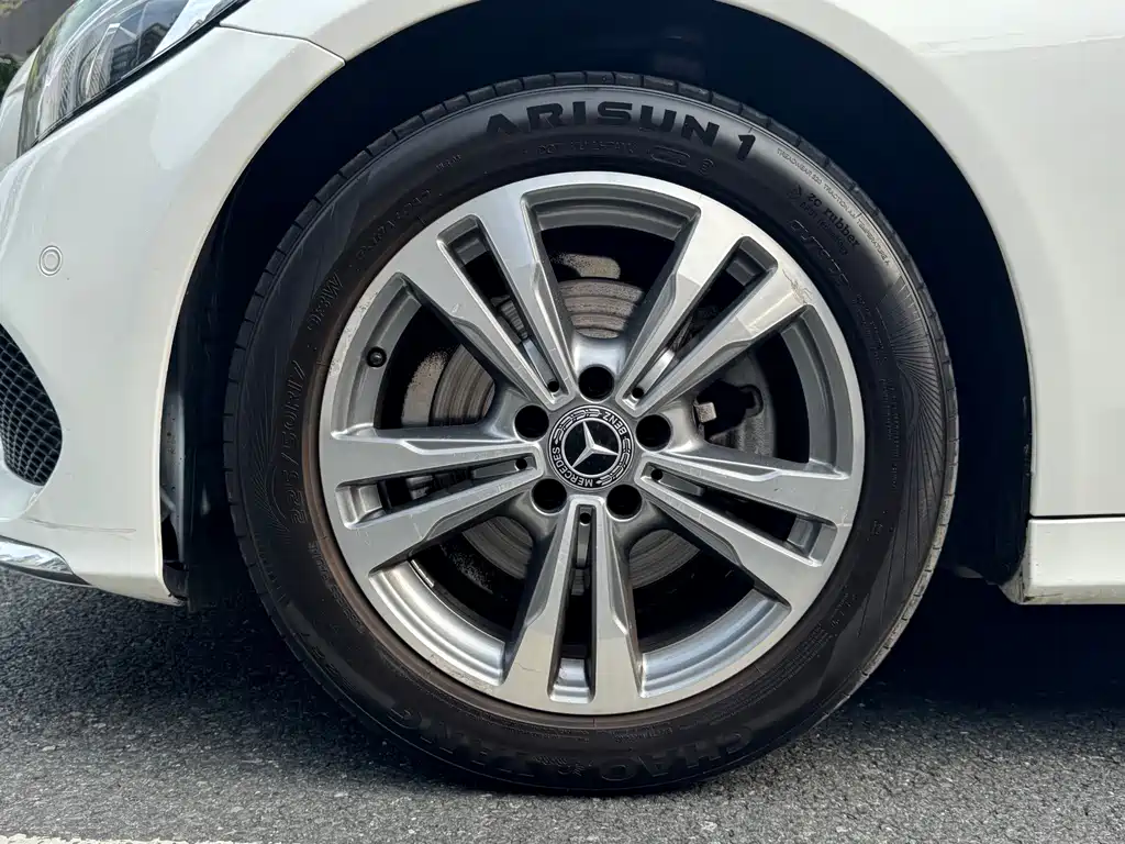Mercedes-Benz C-Class — миниатюра 21