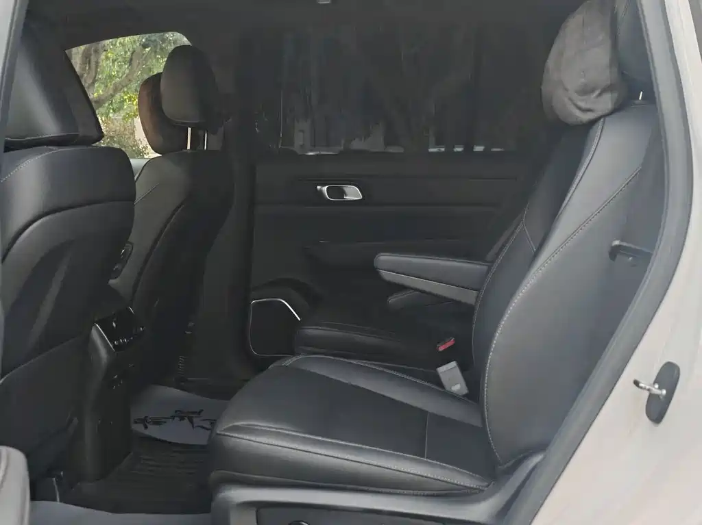 Li Auto Li ONE — миниатюра 8