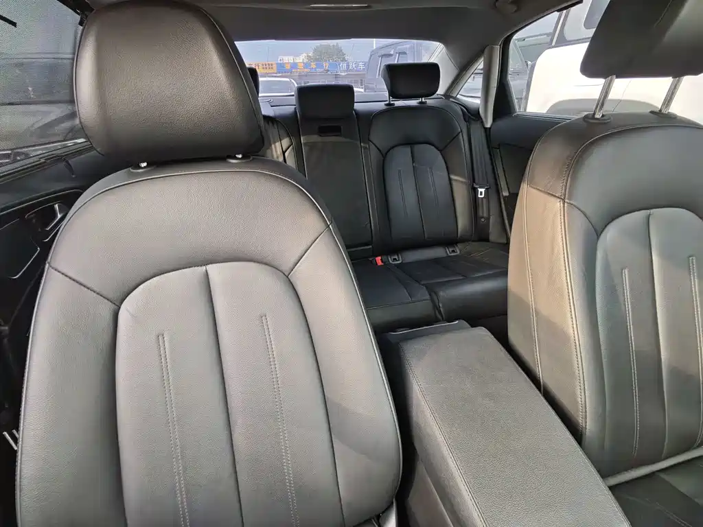 Audi A6L — миниатюра 12