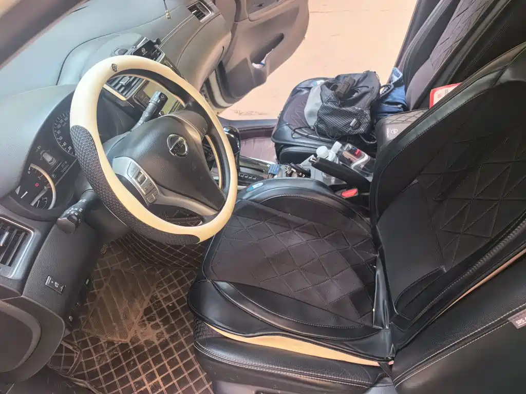 Nissan Tiida — миниатюра 8