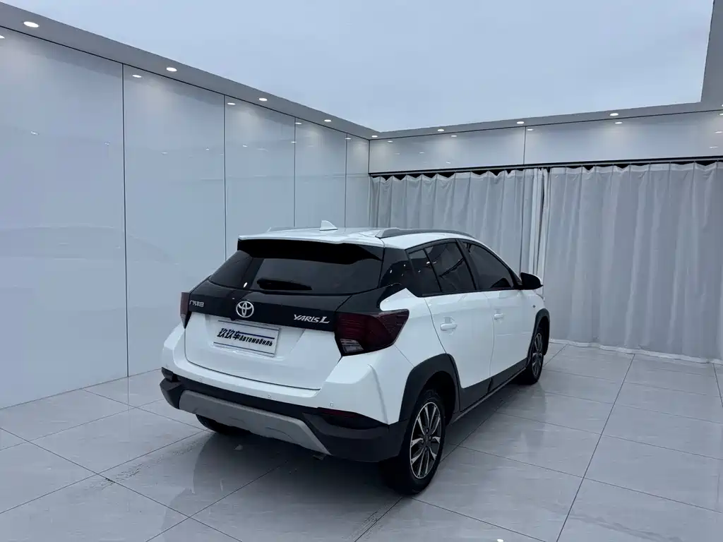 Toyota Yaris L — миниатюра 4