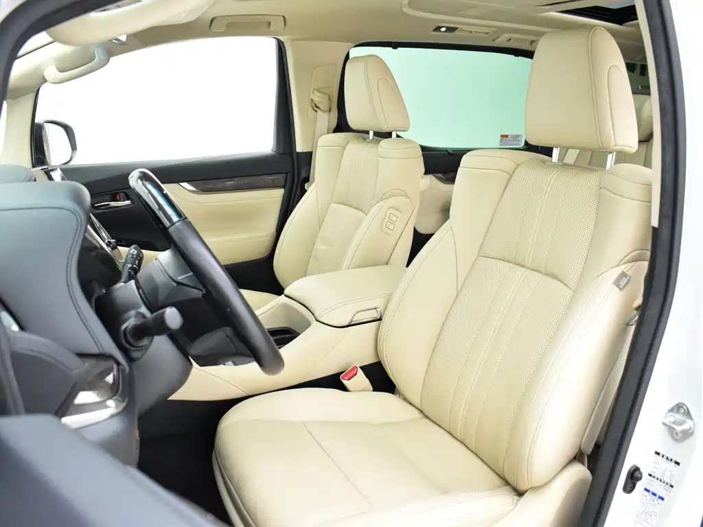 Toyota Vellfire — миниатюра 16