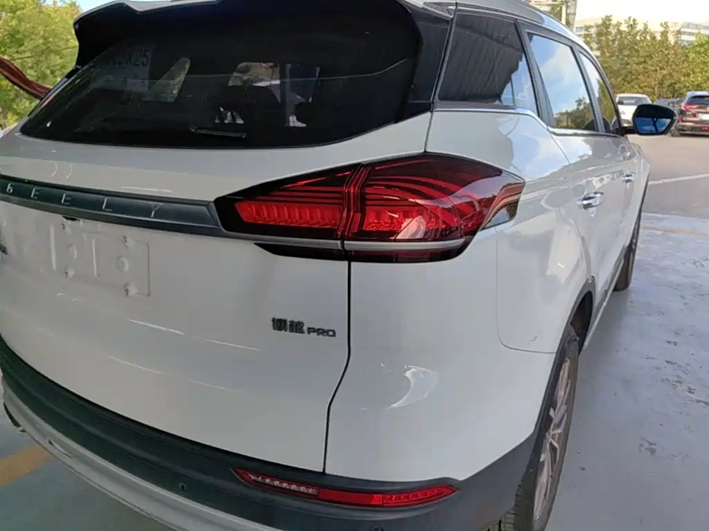 Geely Boyue — миниатюра 8