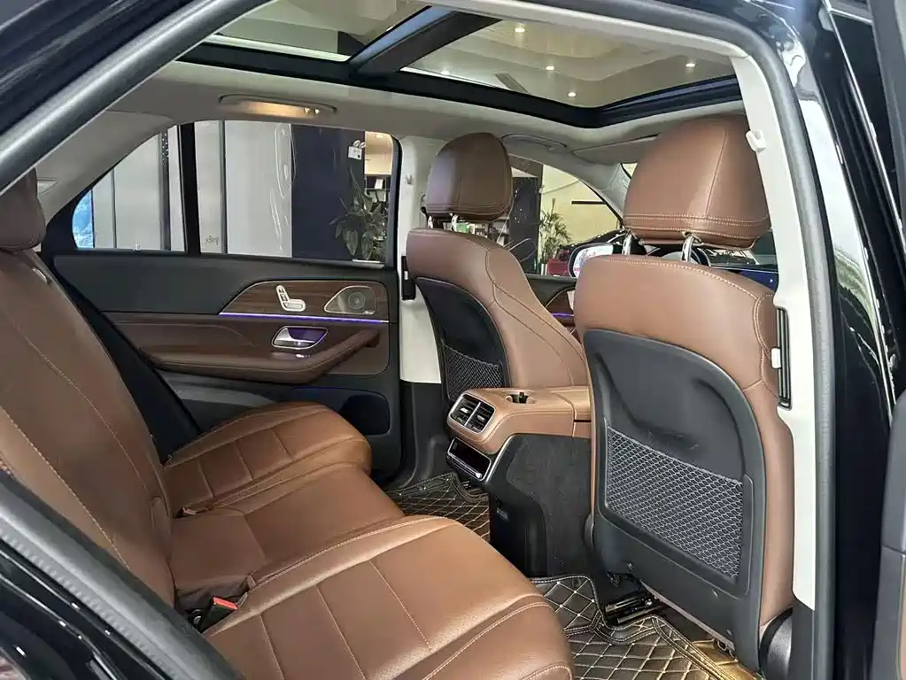Mercedes-Benz GLE (Import) — миниатюра 9