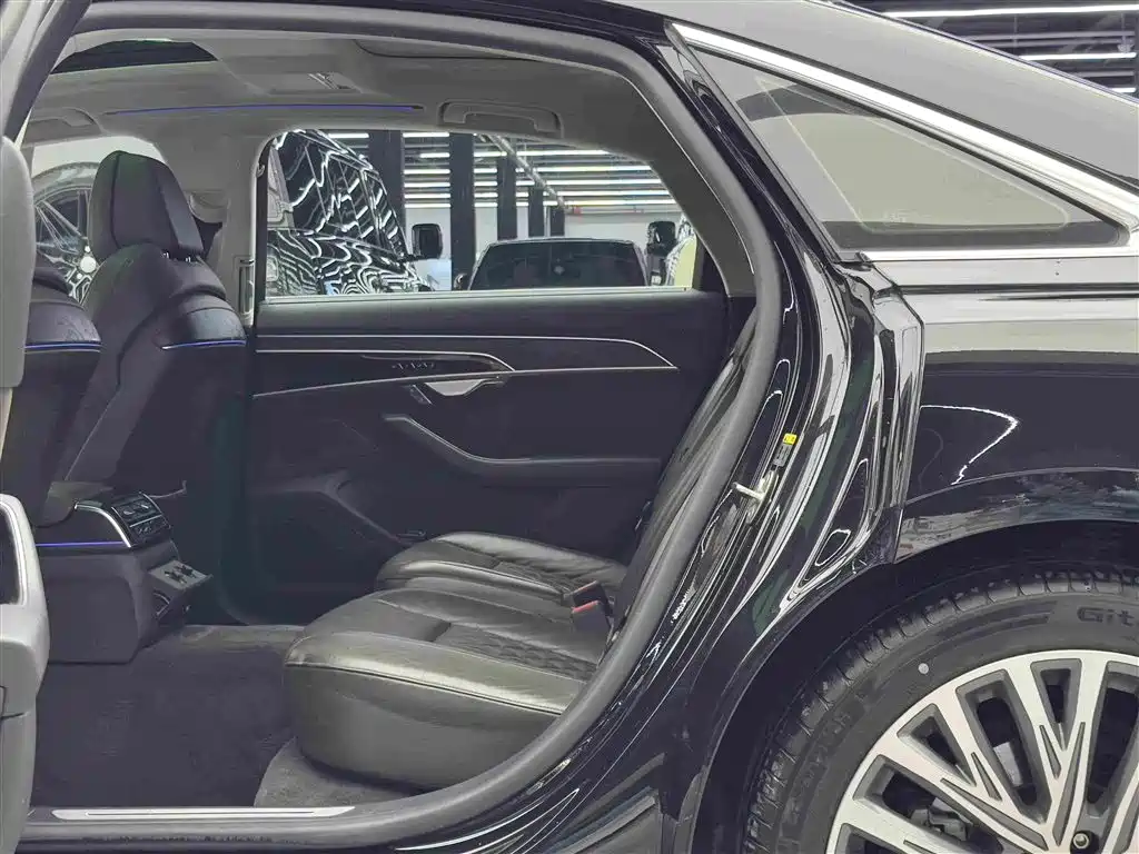 Audi A8 — миниатюра 9