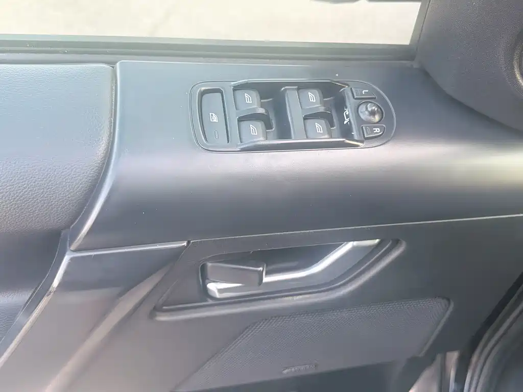 Land Rover Freelander 2 — миниатюра 8